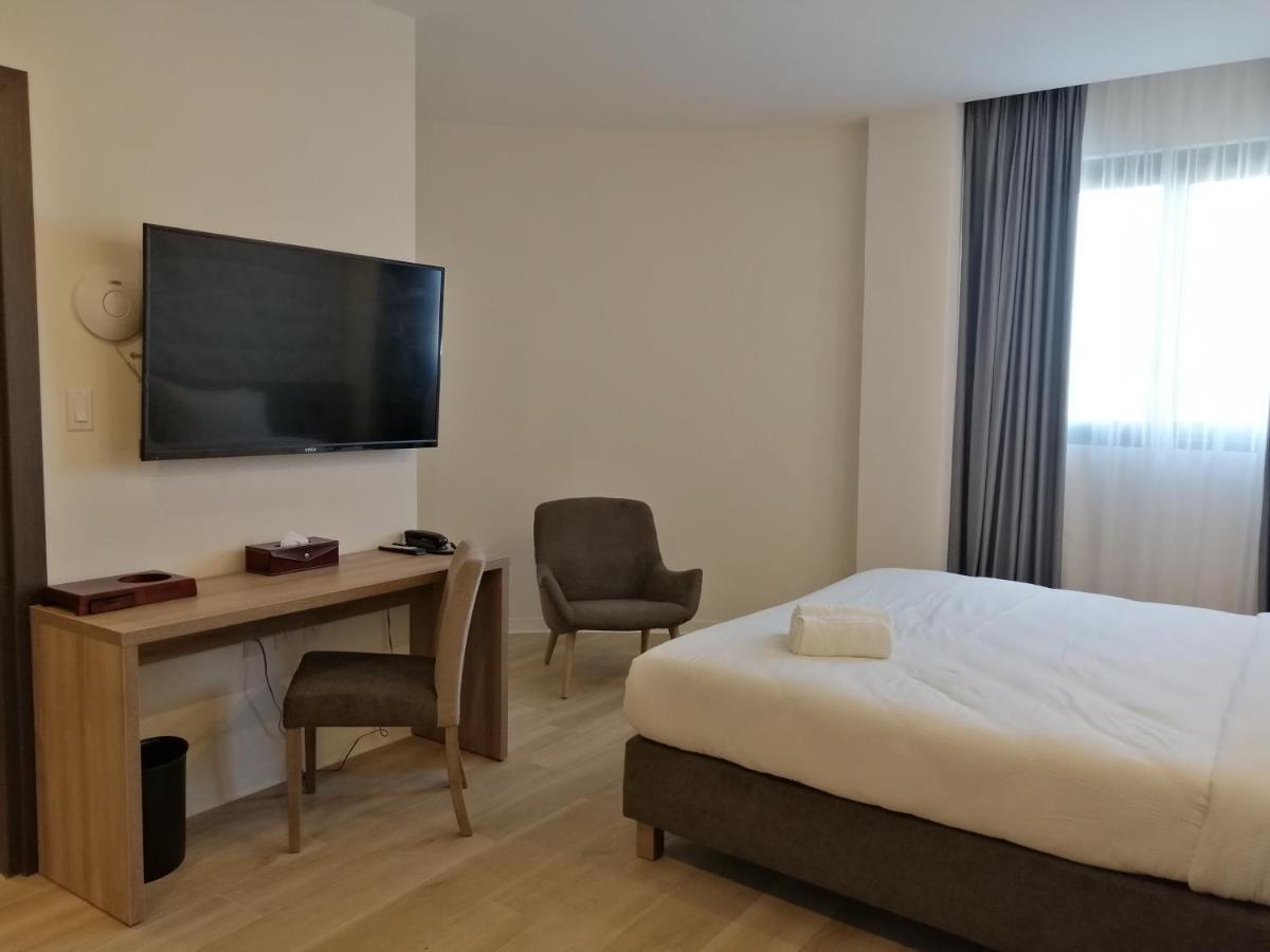 Adonis Cupecoy Hotel Simpson Bay Eksteriør billede